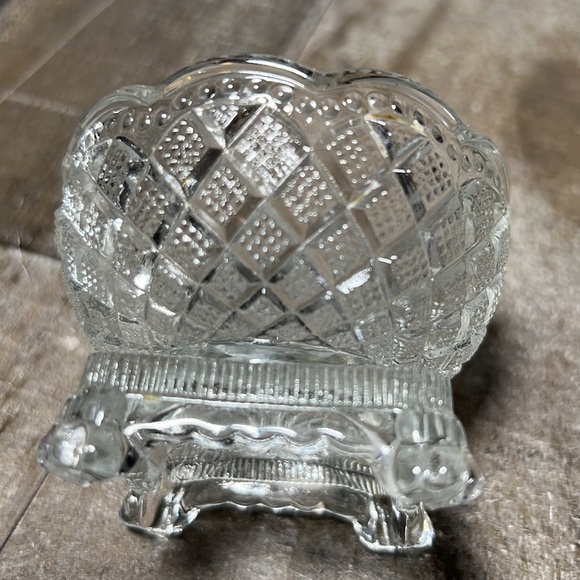 Vintage Clear Glass Pedestal Dish Lot of Detail - Picture 4 of 6